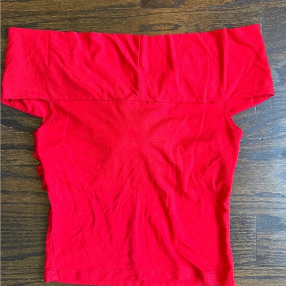 Reformation Elegant Red Off-Shoulder Top - Picture 3 of 4